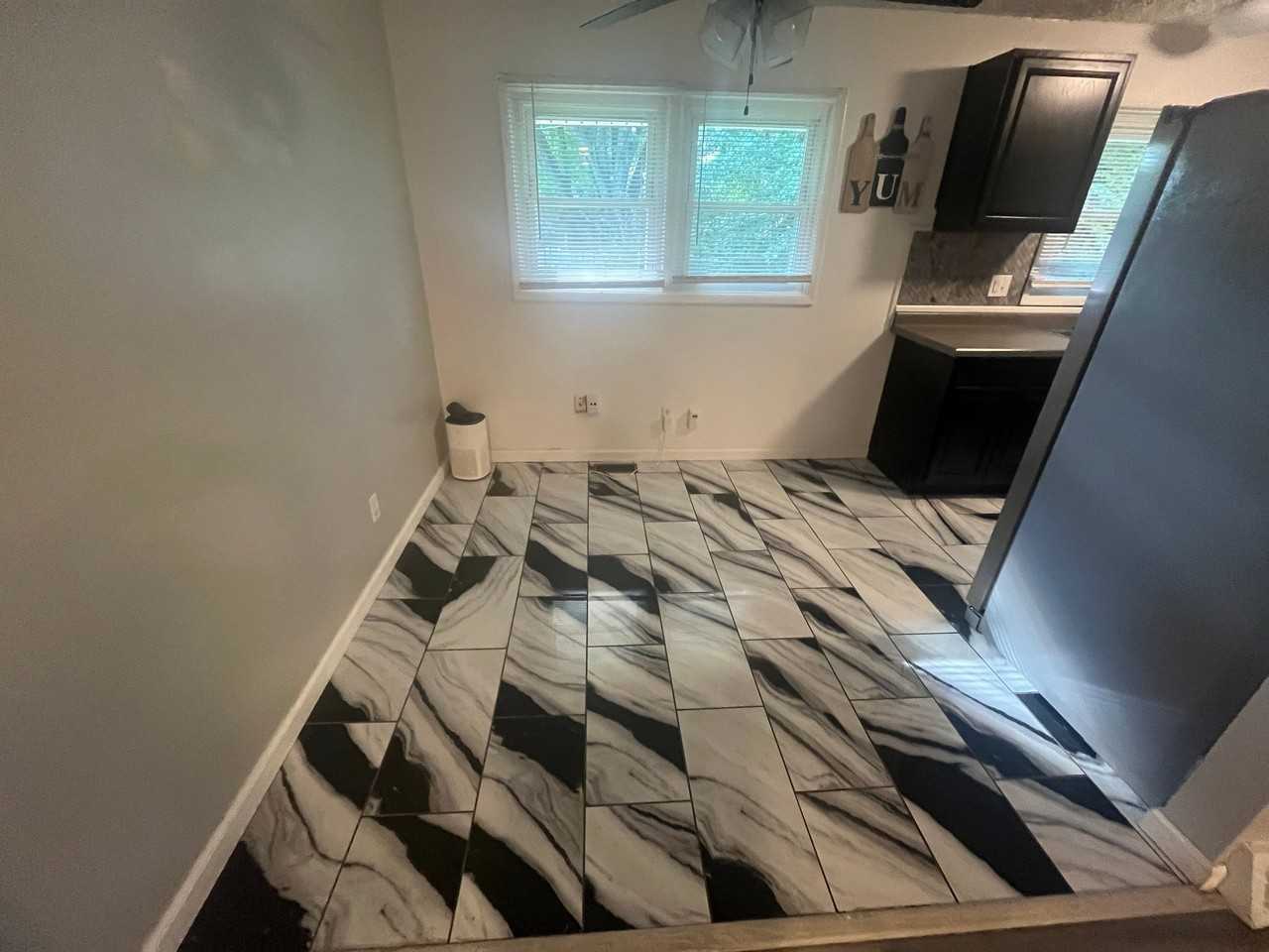 2406 Wythe Ct - Photo 2 of 16