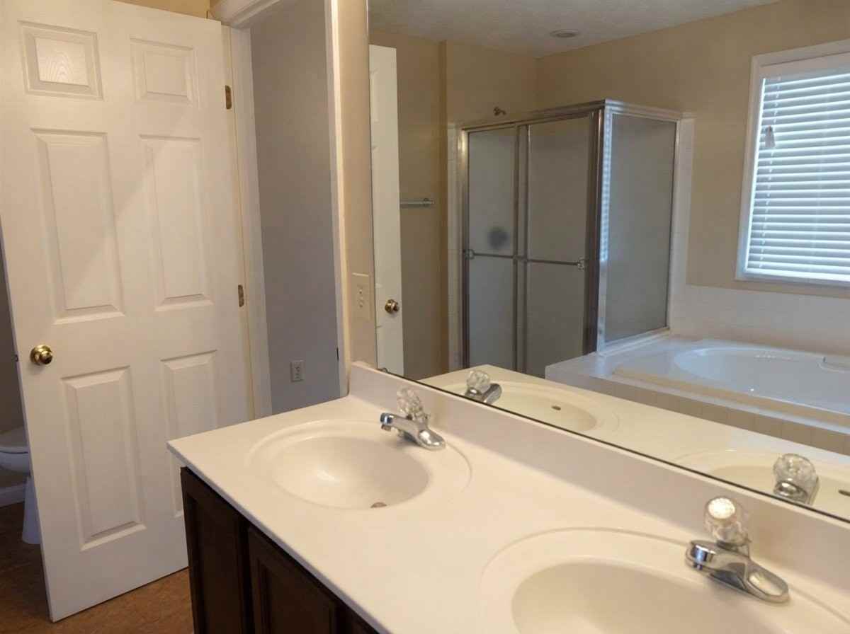 13861 Carlstead Dr - Photo 2 of 14