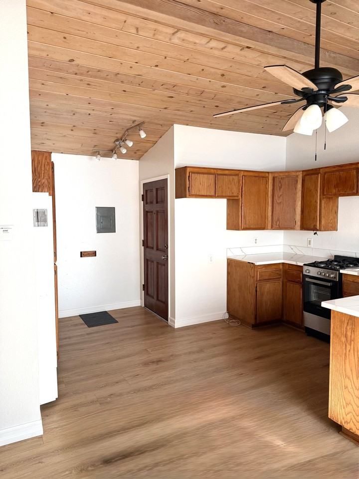 7001 Greeley St #4 - Photo 5 of 17