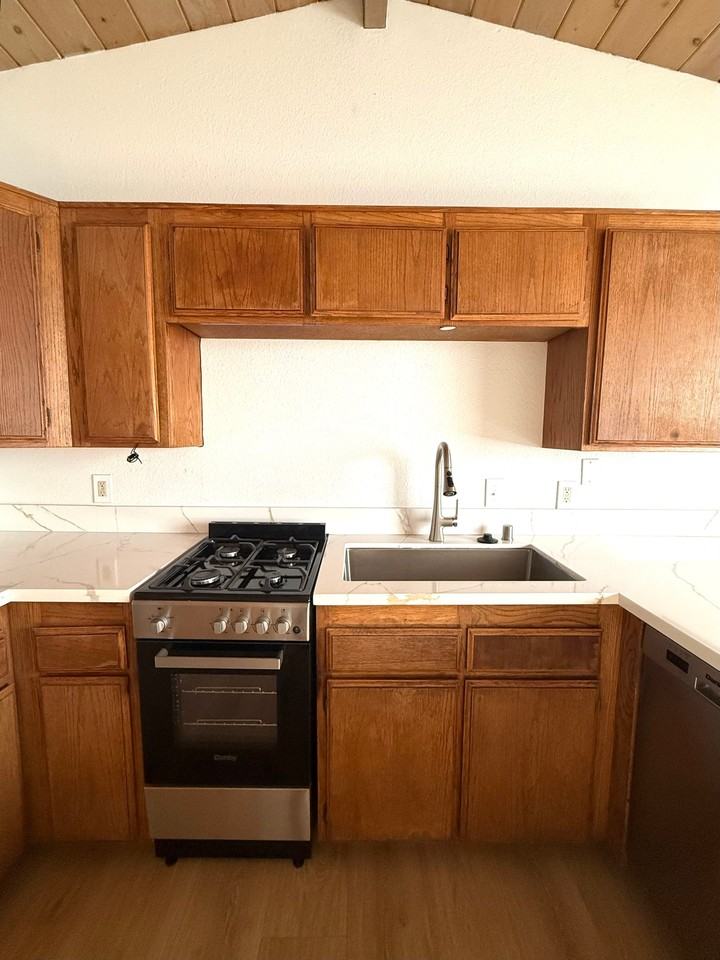 7001 Greeley St #4 - Photo 7 of 17