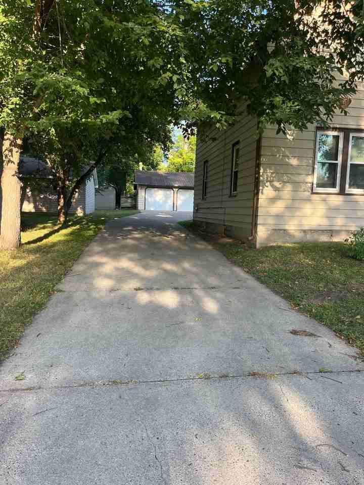 720 2nd St N - Photo 2 of 20