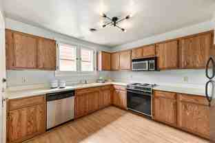 3866 N Morris Blvd - Photo 1 of 1