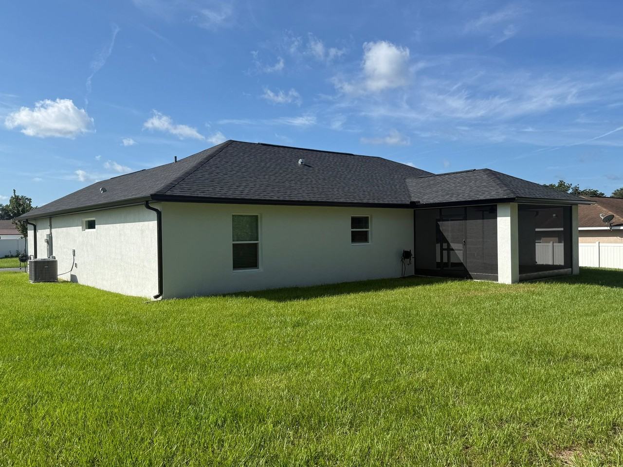 1607 Ne 46th Rd - Photo 5 of 20