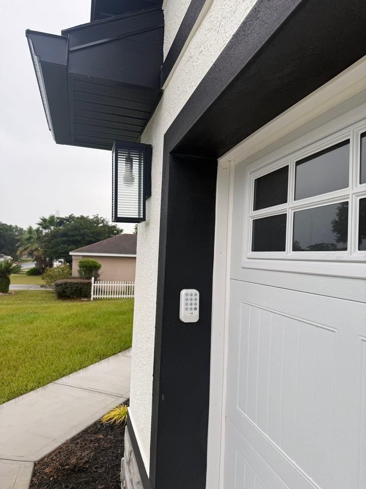 1607 Ne 46th Rd - Photo 6 of 20