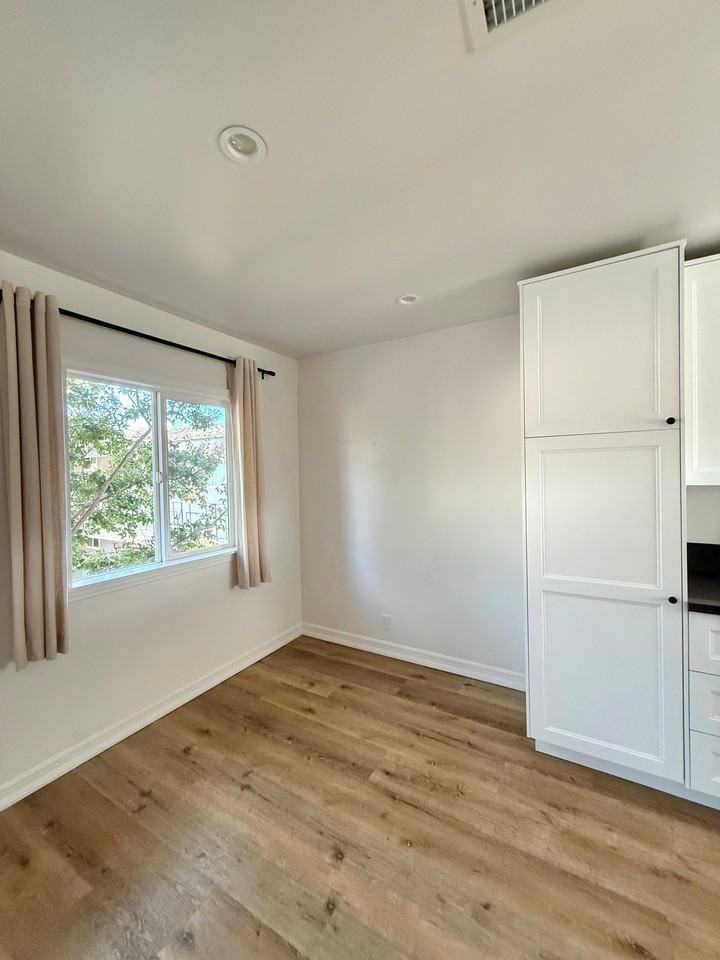 3819 Park Pl #20 - Photo 5 of 19