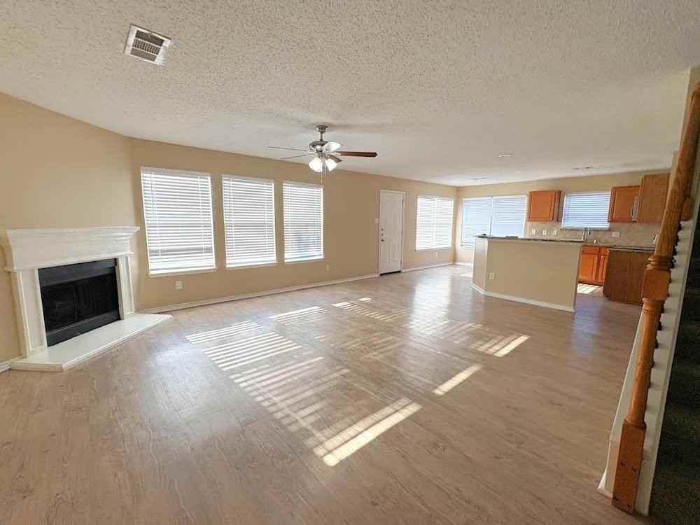7205 Silktree Ct - Photo 2 of 19