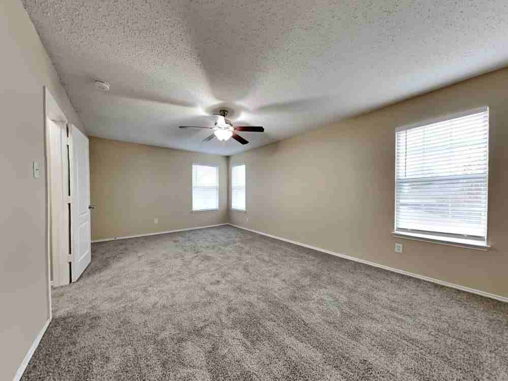 7205 Silktree Ct - Photo 6 of 19