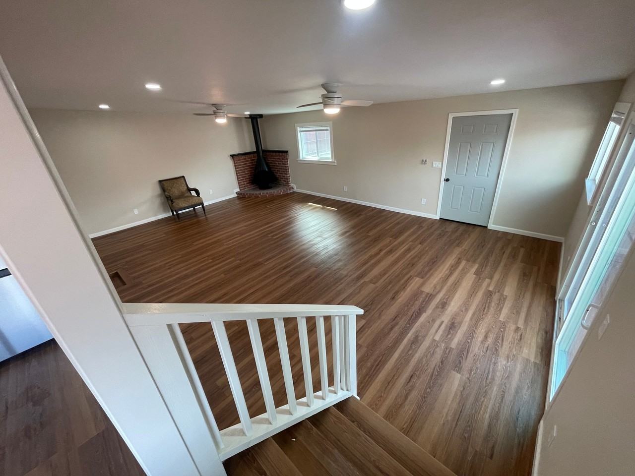 1129 Elgin St - Photo 7 of 17
