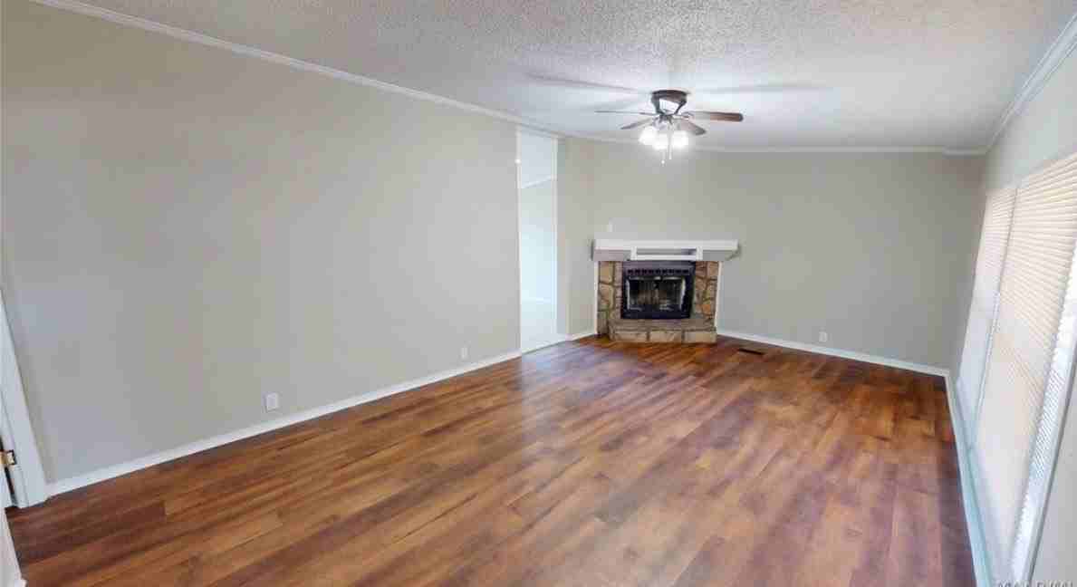 124 Sevarge Ln - Photo 4 of 7