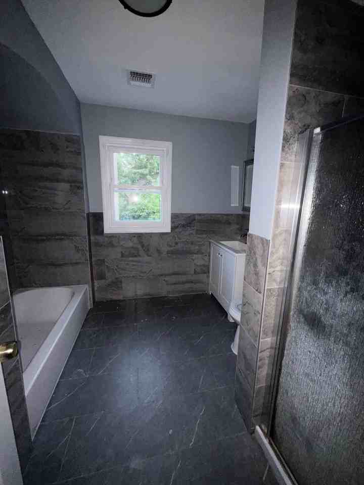1611 Bayview Ave - Photo 7 of 17
