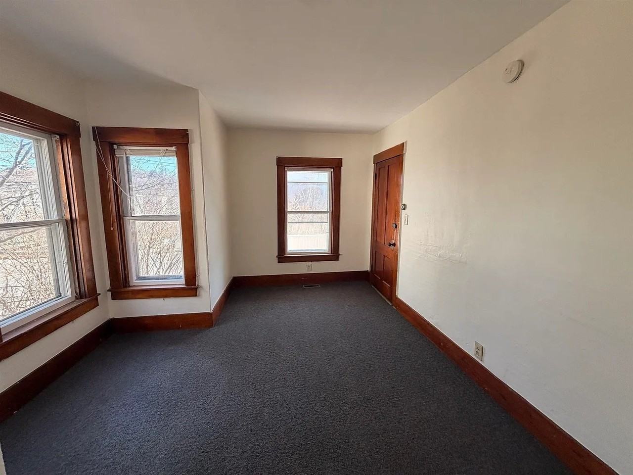 149 Berlin St - Photo 2 of 3