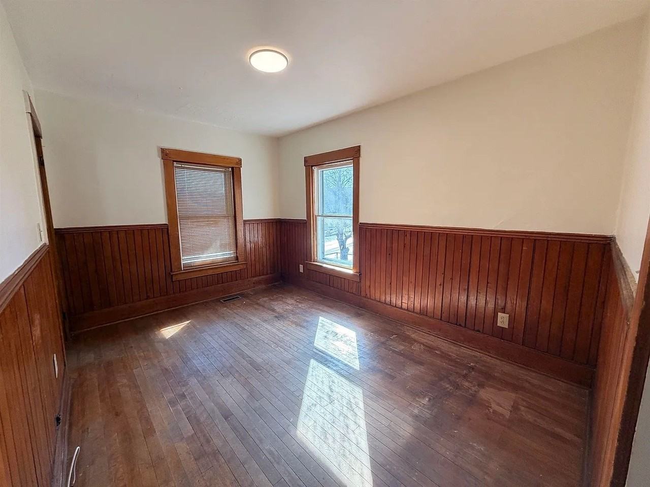 149 Berlin St - Photo 3 of 3