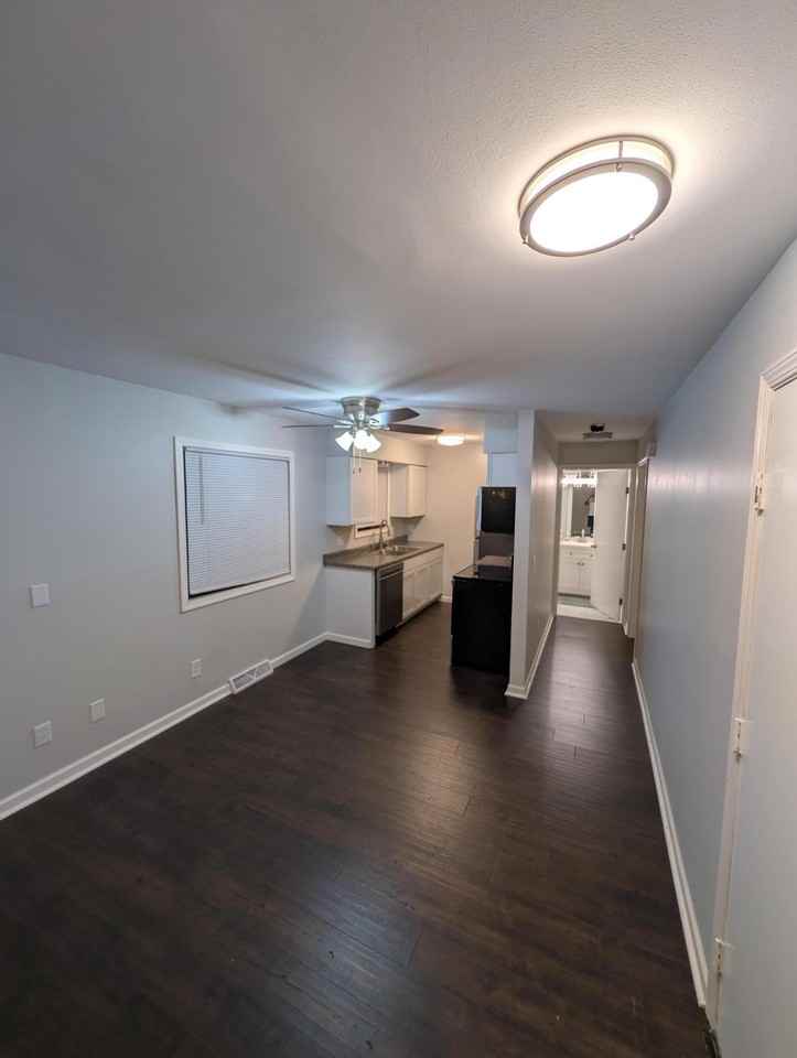 201 N 67th St #101 - Photo 5 of 15