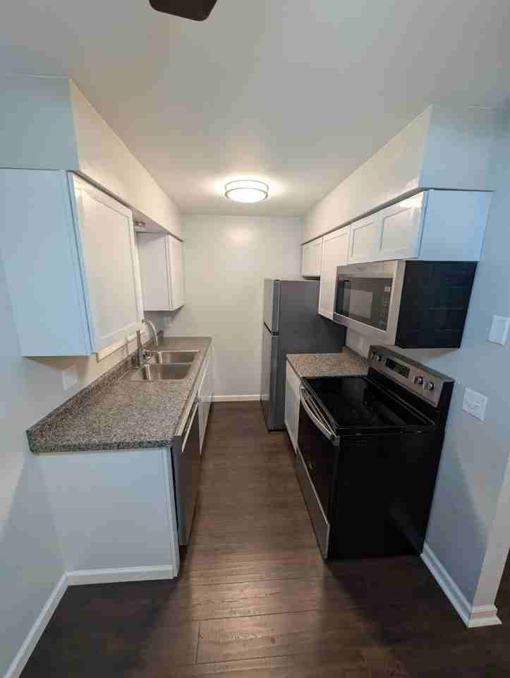 201 N 67th St #101 - Photo 6 of 15
