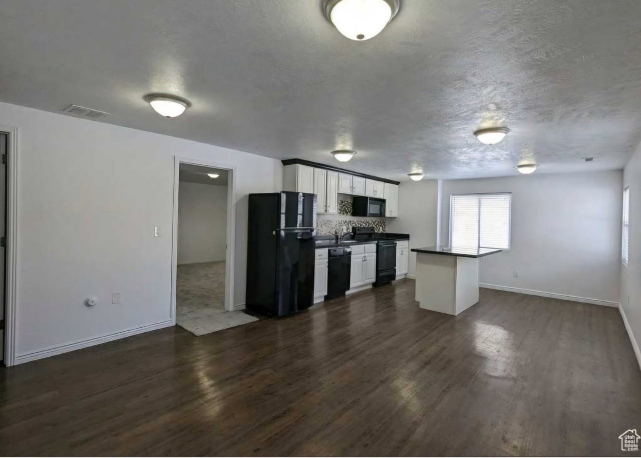 4138 S Captains St #BS - Photo 4 of 11