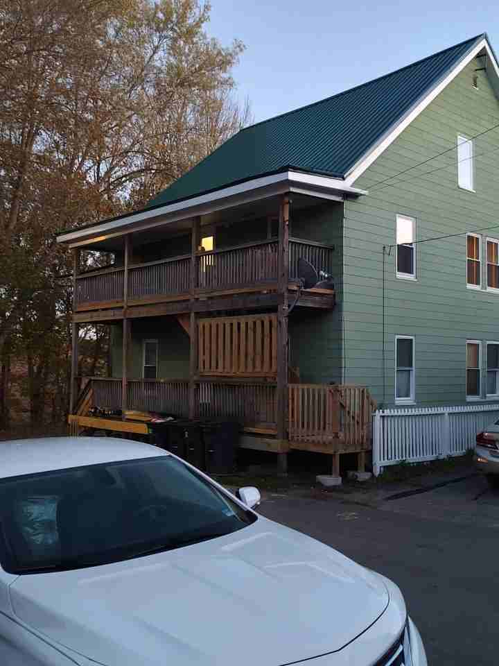 6 Waldo St #2 - Photo 2 of 7