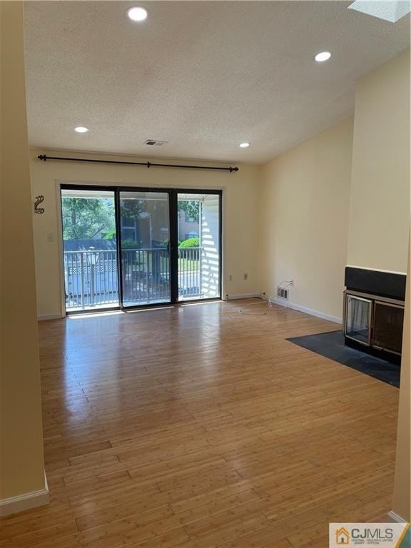 53 Taylor Dr - Photo 2 of 15