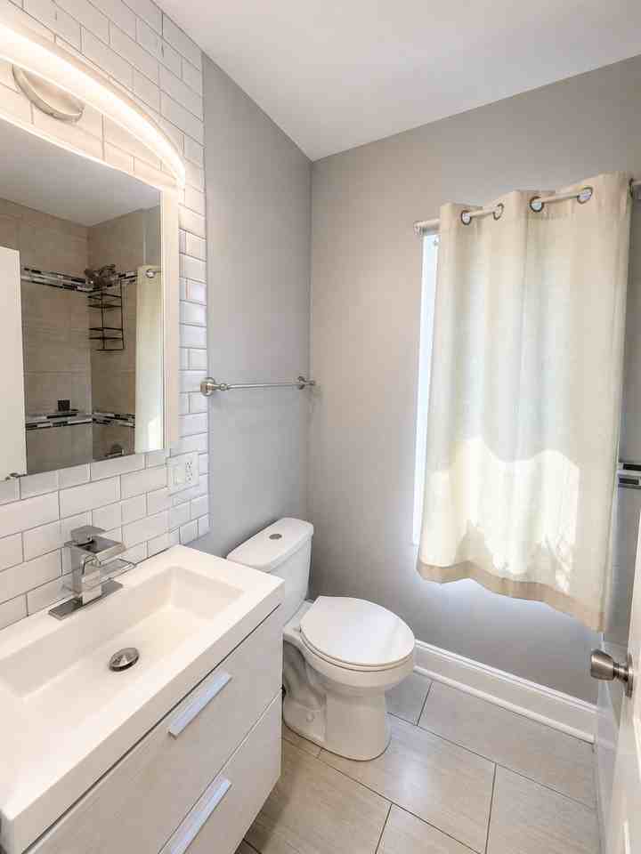 10747 S Michigan Ave #G - Photo 7 of 10