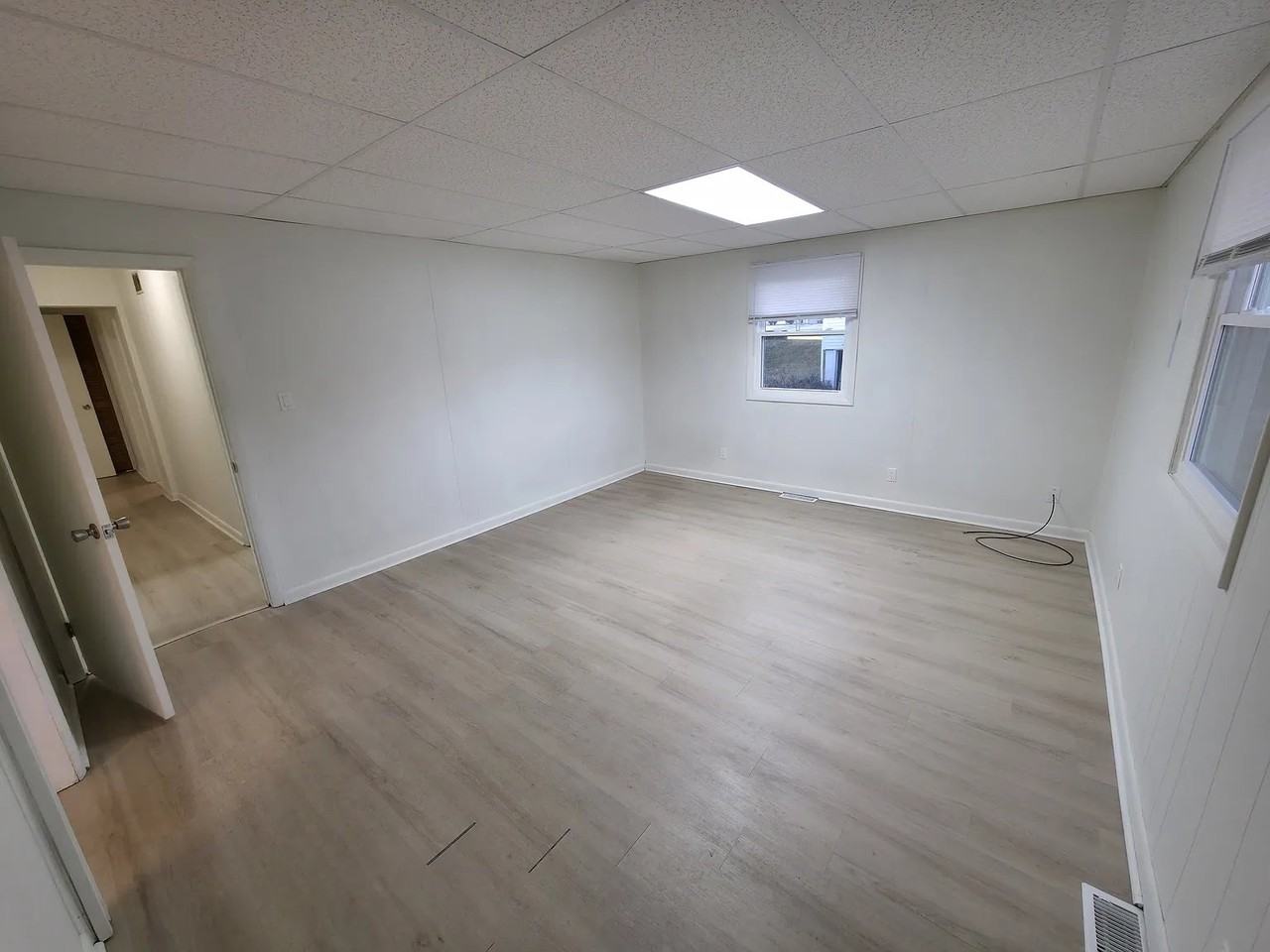 605 Hale St #1 - Photo 4 of 16