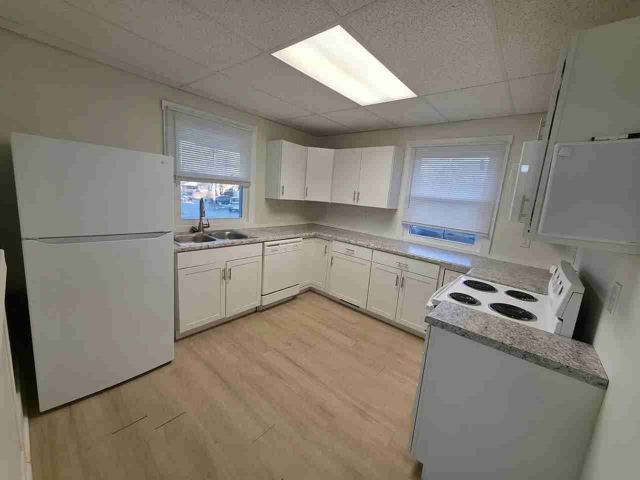 605 Hale St #1 - Photo 5 of 16