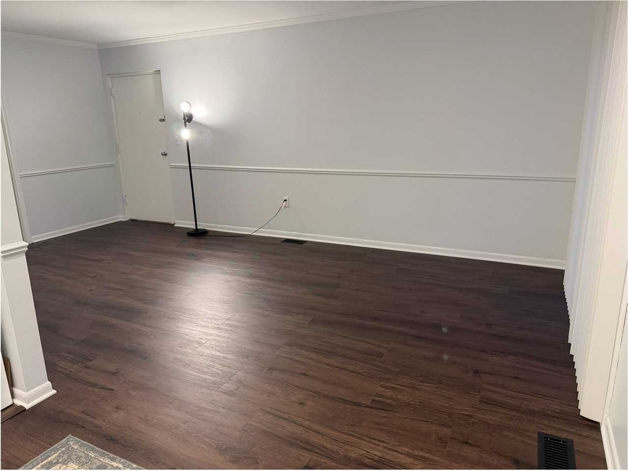 1280 Dewey St #4 - Photo 2 of 15