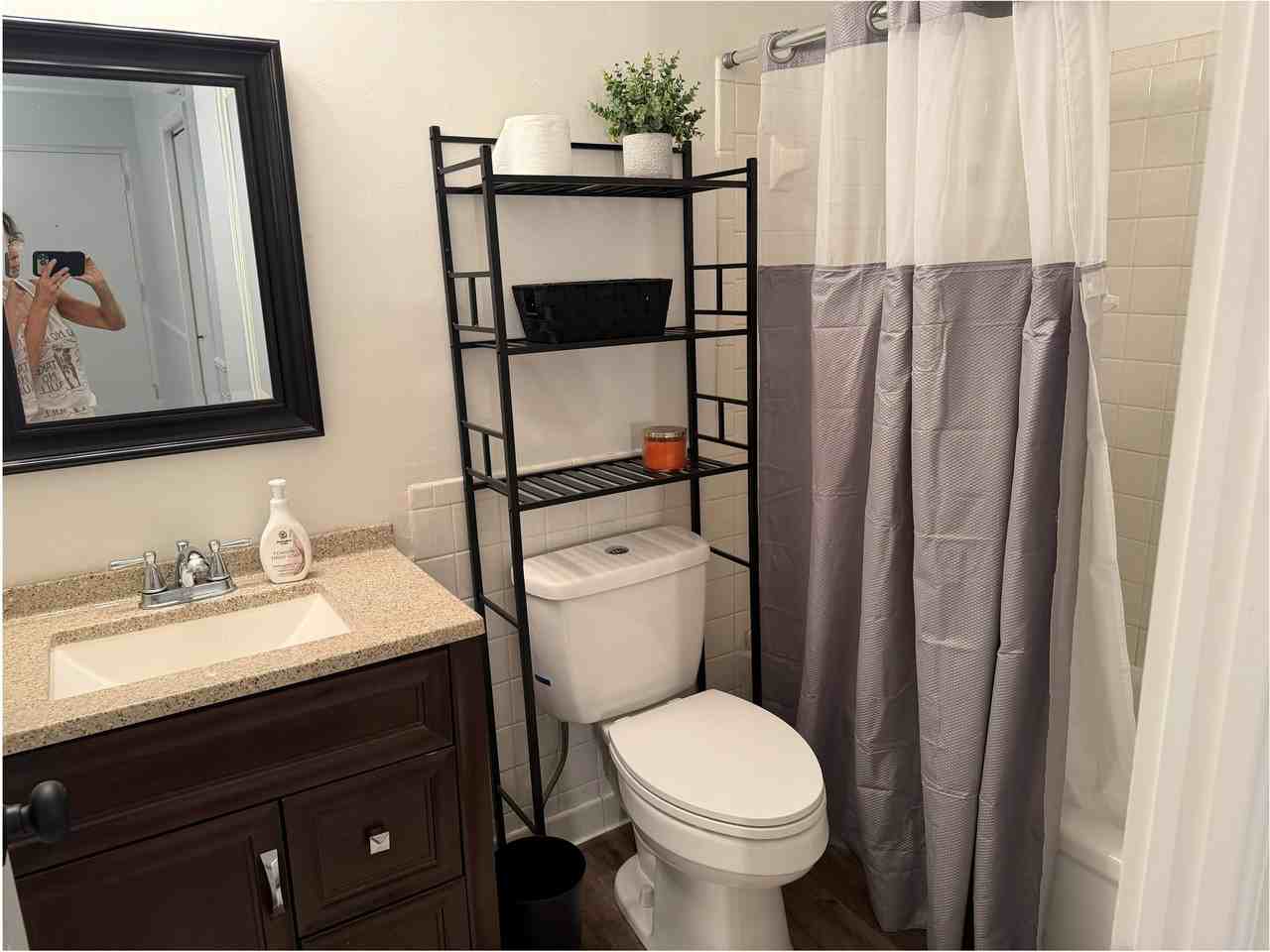 1280 Dewey St #4 - Photo 5 of 15