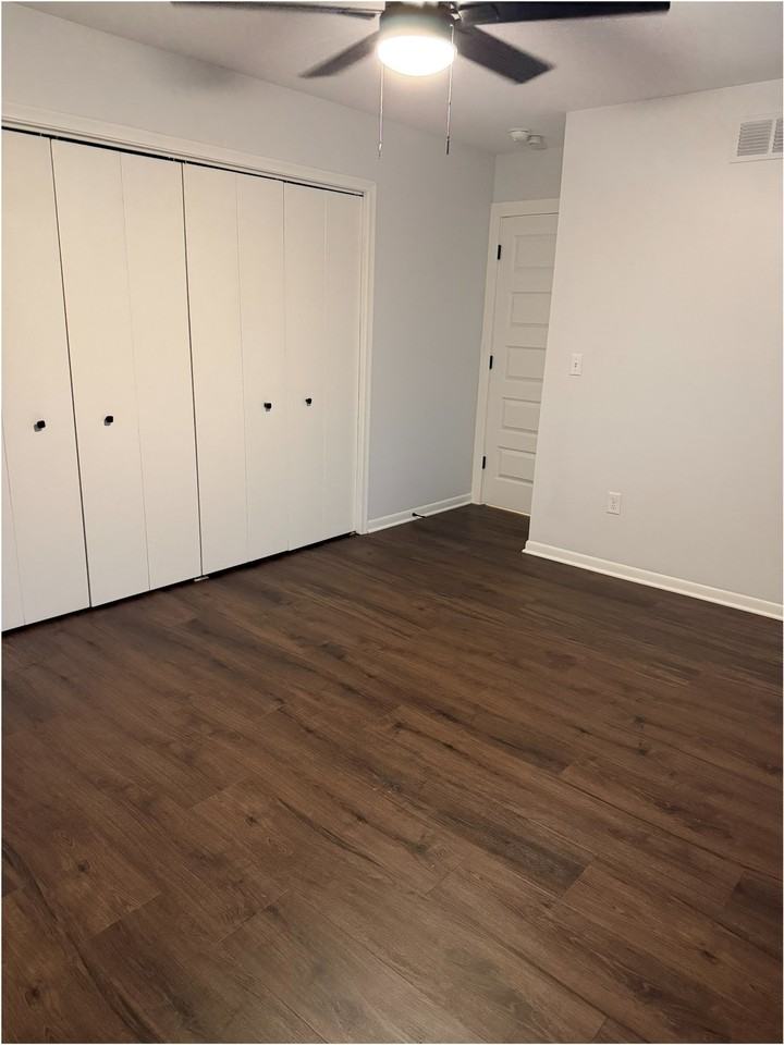 1280 Dewey St #4 - Photo 6 of 15