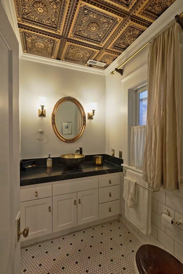 135 Wn - Photo 2 of 17