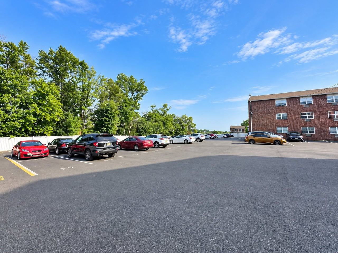 550 Washington Ave #11 - Photo 2 of 12