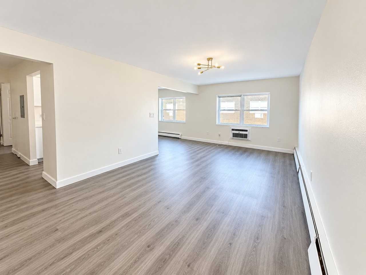 550 Washington Ave #11 - Photo 4 of 12