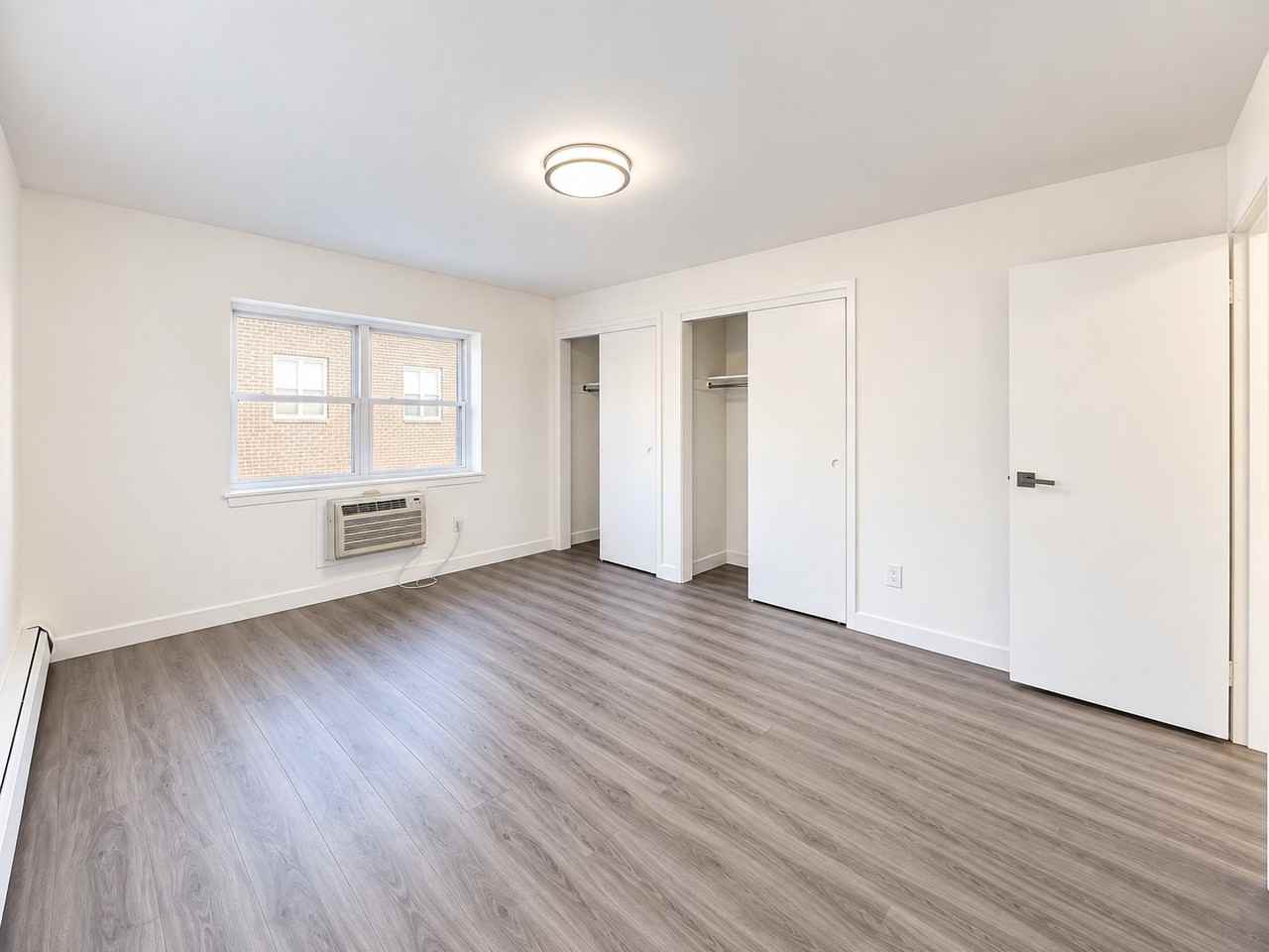 550 Washington Ave #11 - Photo 6 of 12