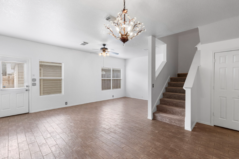23815 Pebworth Pl - Photo 7 of 18