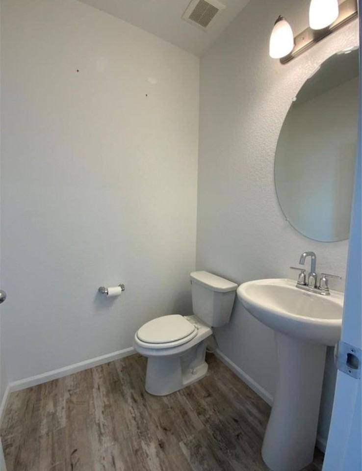 21111 E 60th Ave - Photo 3 of 11
