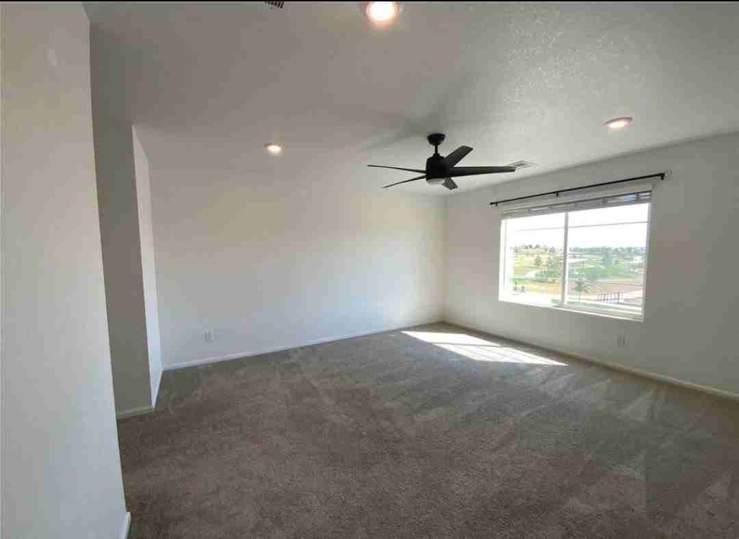 21111 E 60th Ave - Photo 5 of 11