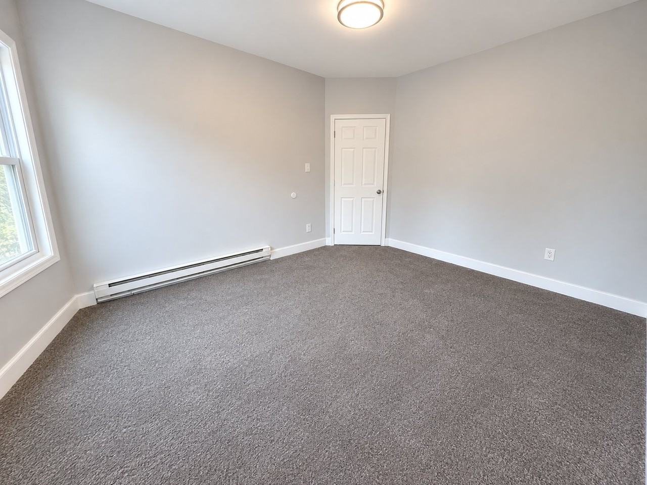 194 W Broadway #2F - Photo 6 of 10