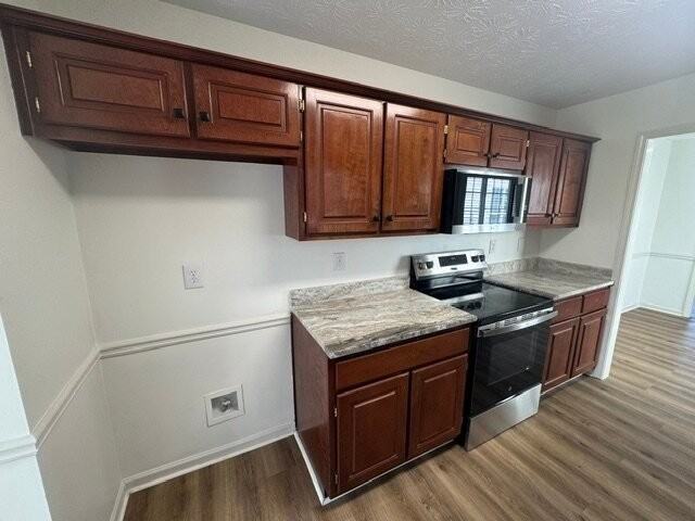 2208 Summerwind Dr - Photo 4 of 16