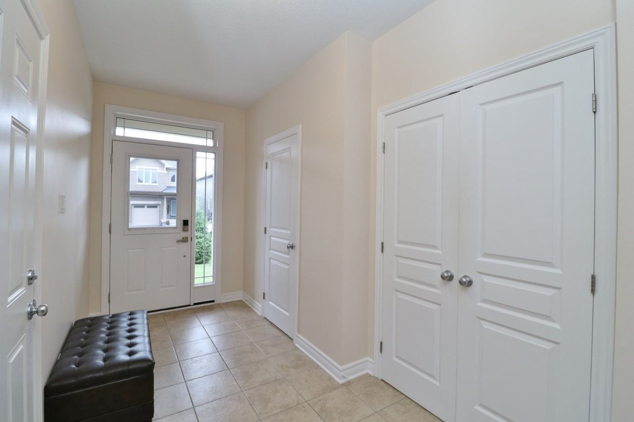 219 Gossamer St - Photo 2 of 43