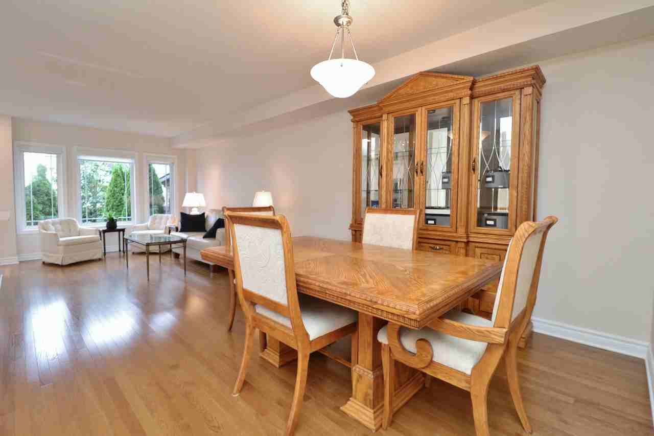 219 Gossamer St - Photo 6 of 43