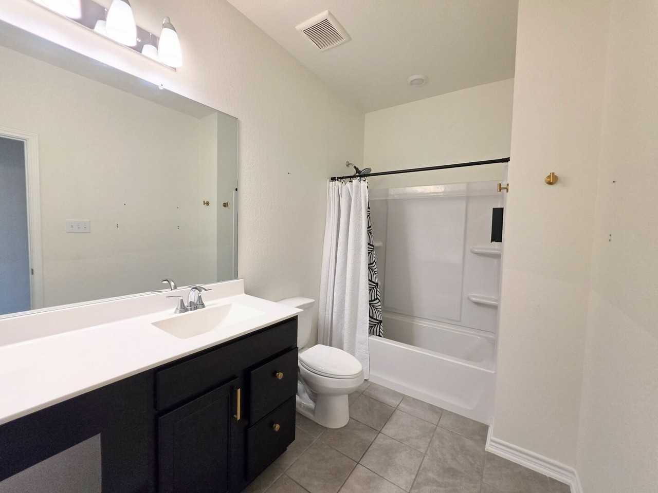 250 W Flowing River Dr - Photo 4 of 30