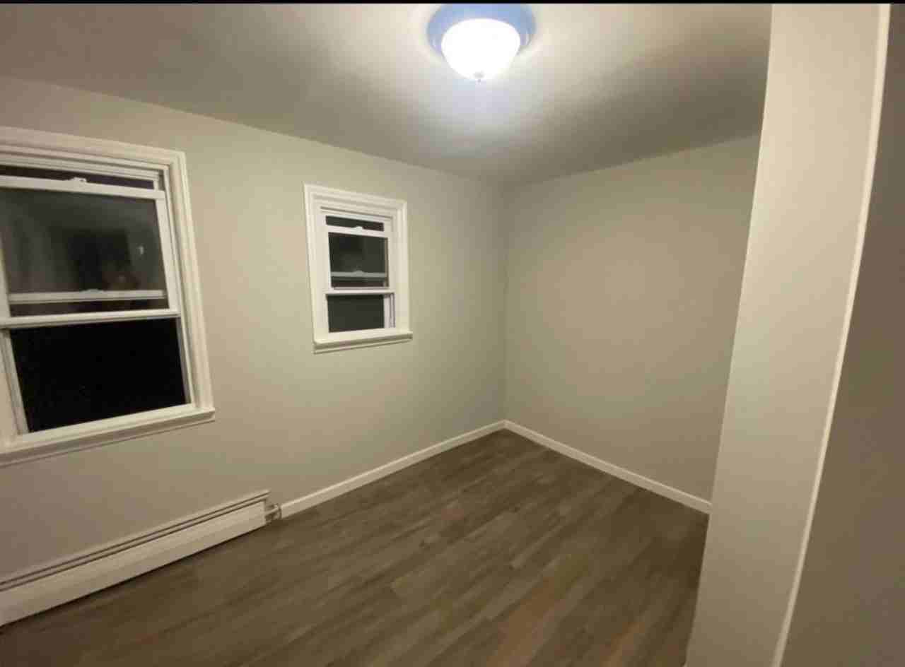 91 Cottage St - Photo 3 of 13
