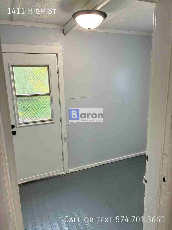 1411 High St - Photo 2 of 10
