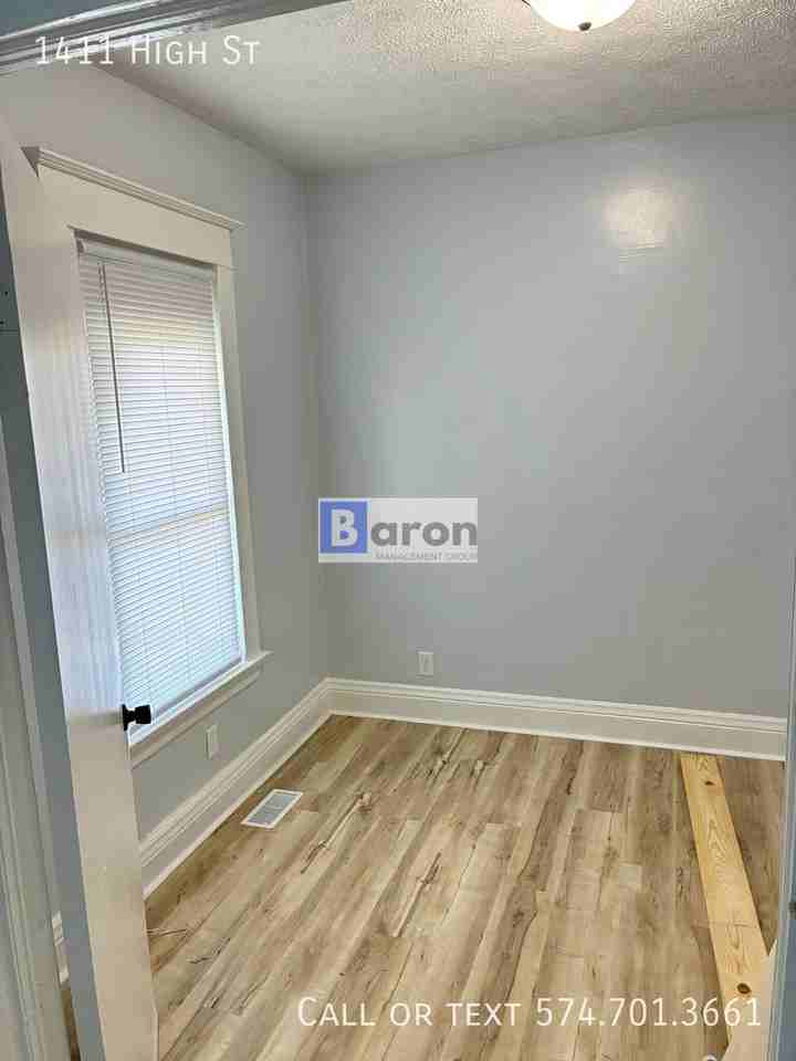 1411 High St - Photo 3 of 10
