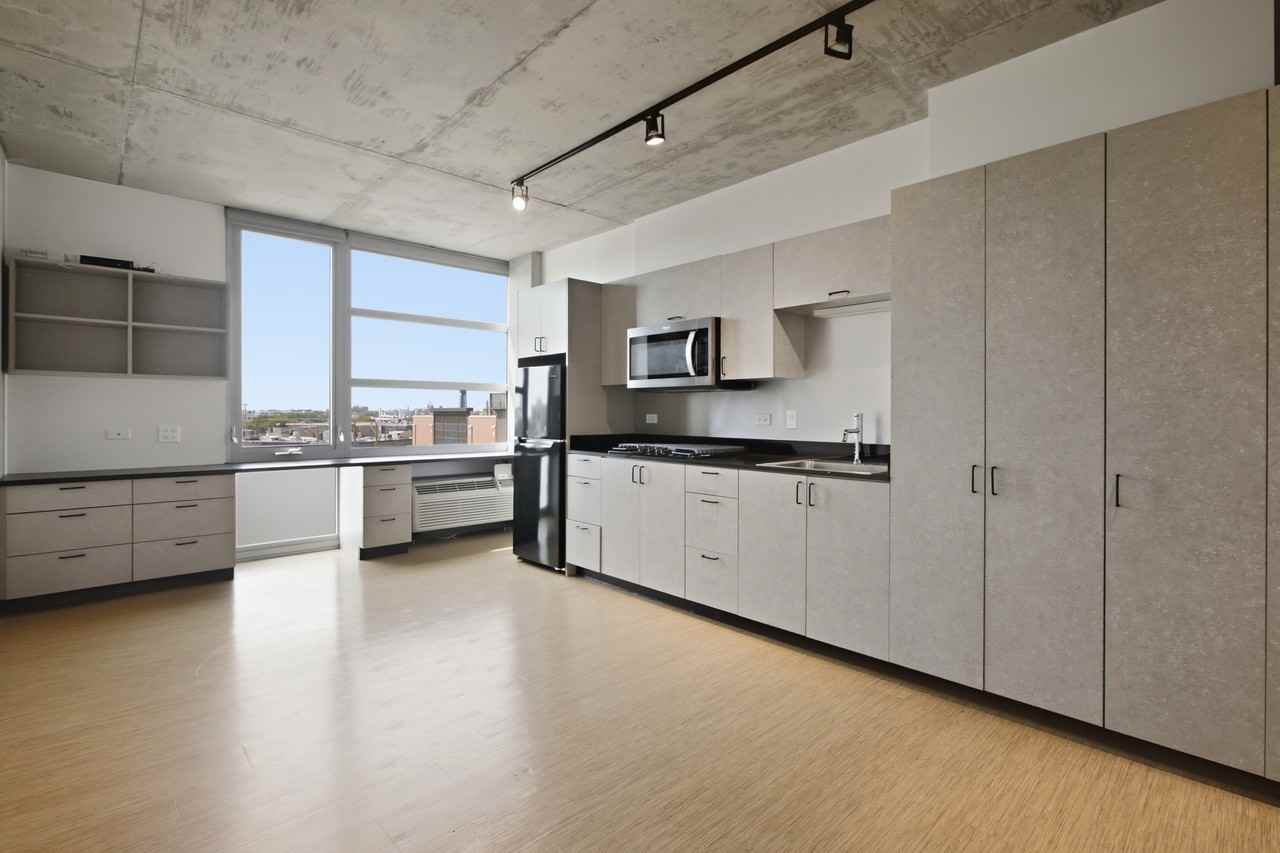 1515 N Fremont St #201 - Photo 6 of 13