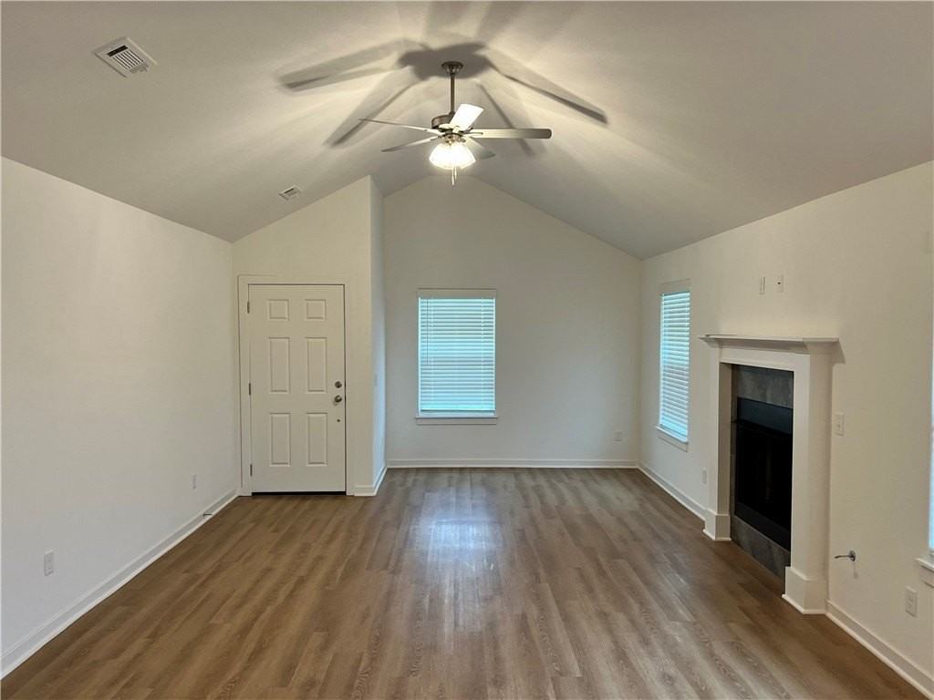 542 N Cresswell Dr - Photo 2 of 18