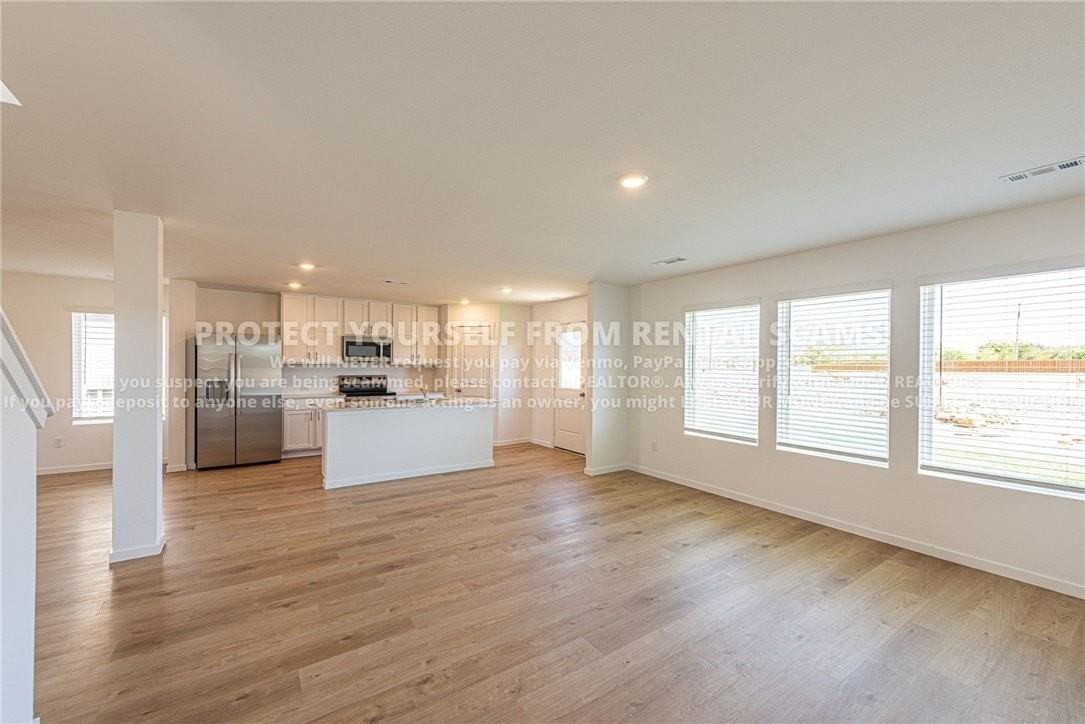 605 Marsol Street - Photo 7 of 19