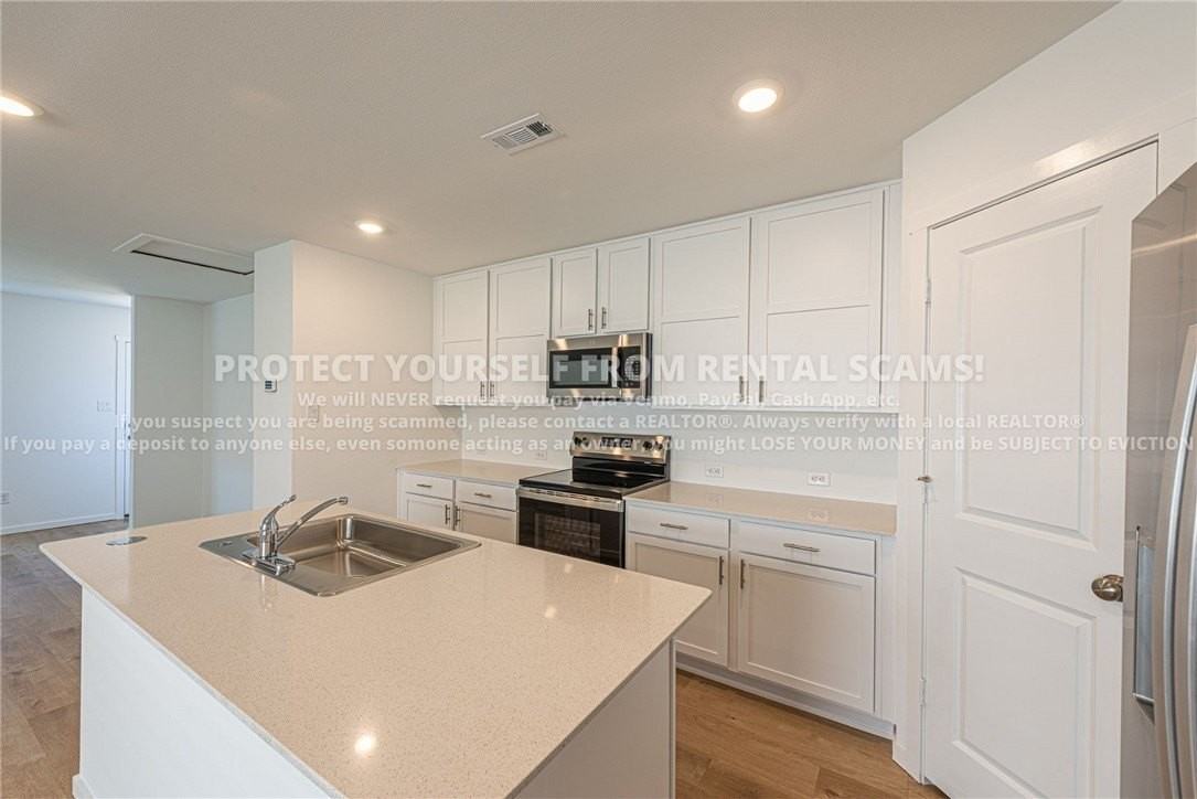 611 Marsol Street - Photo 5 of 21