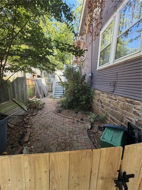 224 W Watson St - Photo 6 of 7