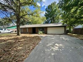 featured image of 205 E Henson Ave