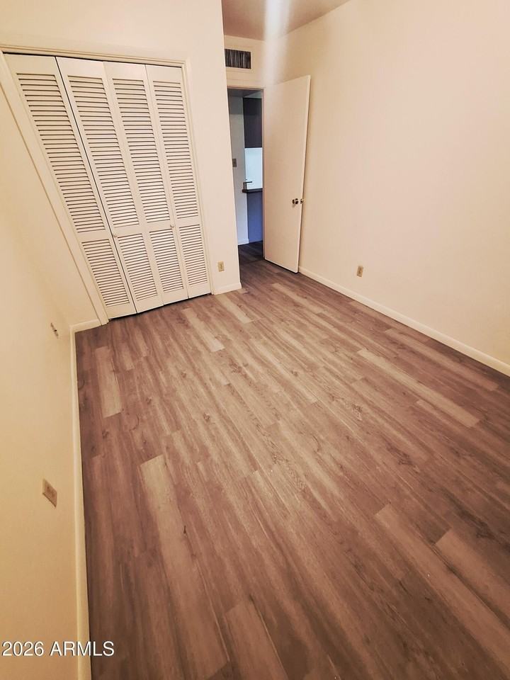 36 W Pasadena Ave #1 - Photo 5 of 8