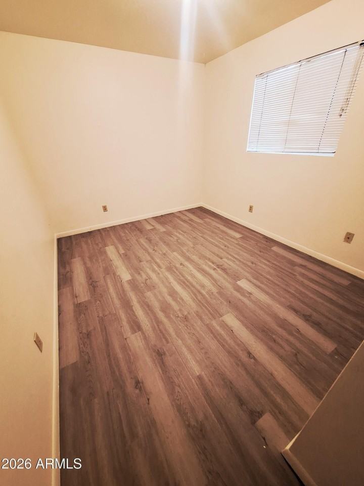 36 W Pasadena Ave #1 - Photo 6 of 8